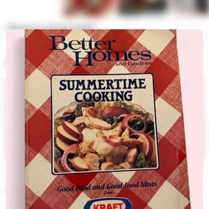 Better Homes and Gardens Red and White Cookbook
